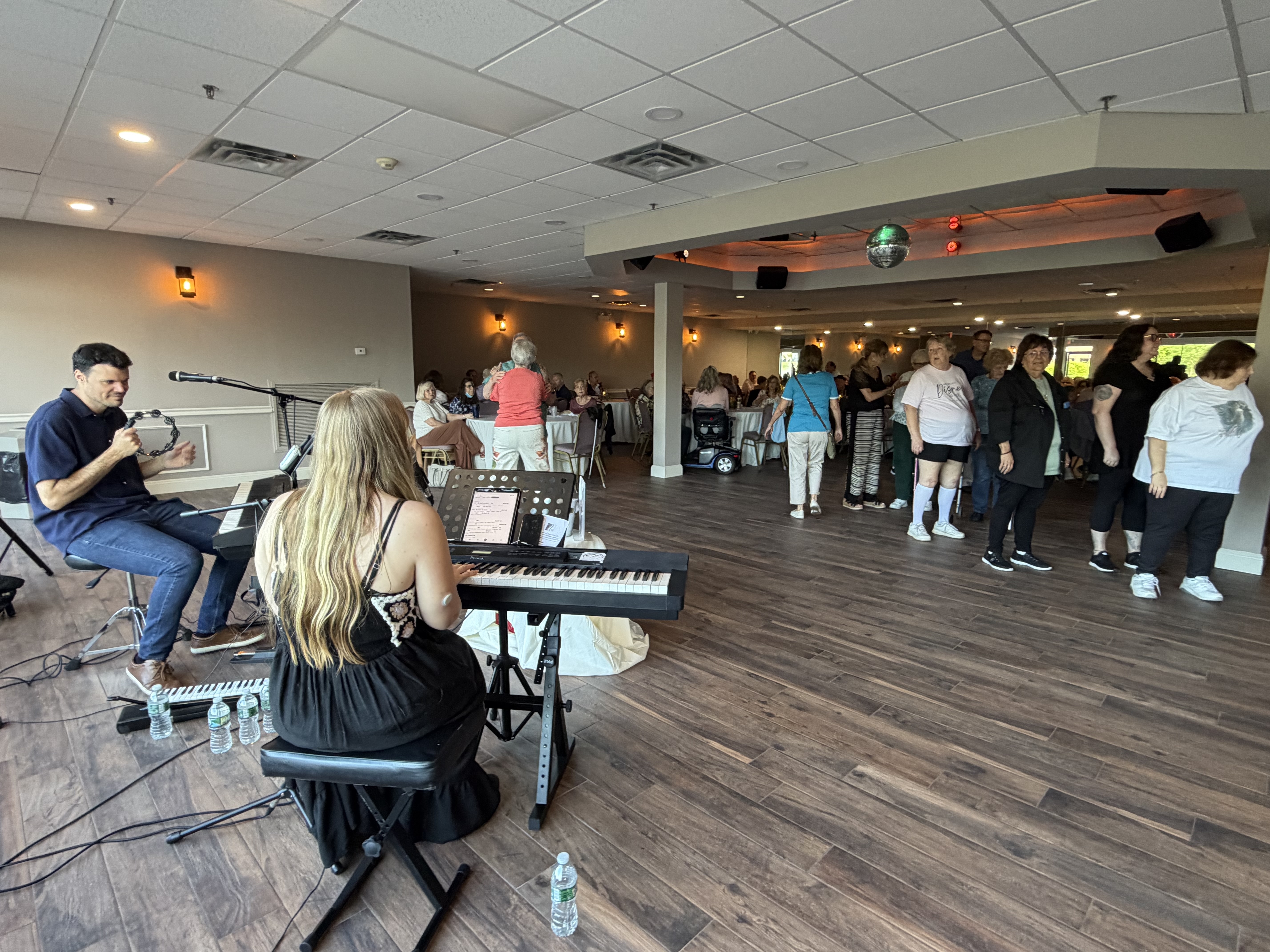 Dueling Pianos
